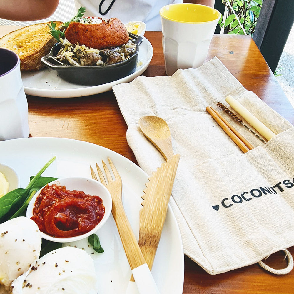 Bamboo cutlery set at a cafe