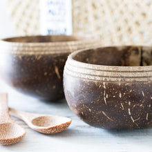 Load image into Gallery viewer, Seagrass Bag and coconut bowls set
