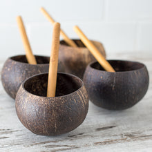 Load image into Gallery viewer, Natural Coconut Cup Set with Straws
