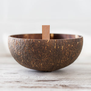 Natural coconut shell candle