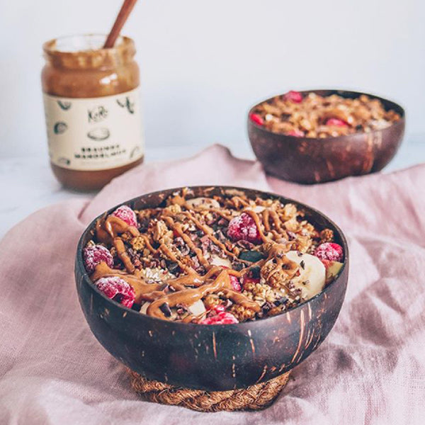 Smoothie in your coconut bowls